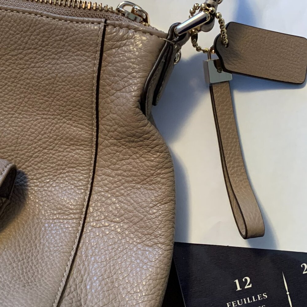 Coach Handbag - Picture 14 of 15